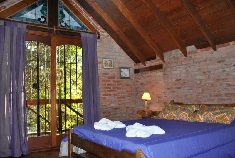 CABAÑAS: ALFONSINA Y FEDERICO. de Poetas del Bosque