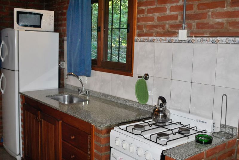 CABAÑAS: JUANA Y MANUEL. de Poetas del Bosque